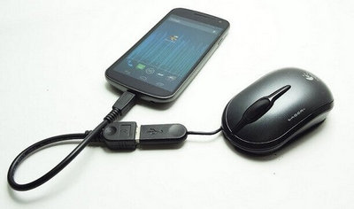 déverrouiller un téléphone Android avec un écran fissuré via une souris USB et un adaptateur en déplacement