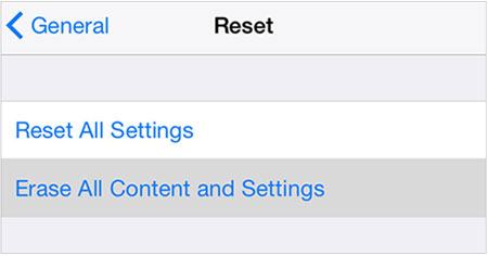 連絡先を新しい iOS デバイスに転送できない場合は、iPhone のすべてのコンテンツと設定を消去します