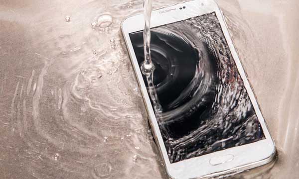 récupérer les données d'un téléphone Android endommagé par l'eau